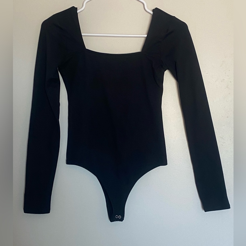 Hollister Classic Black Sweatshirt
